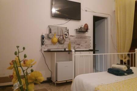 Trastevere Station Homestay *