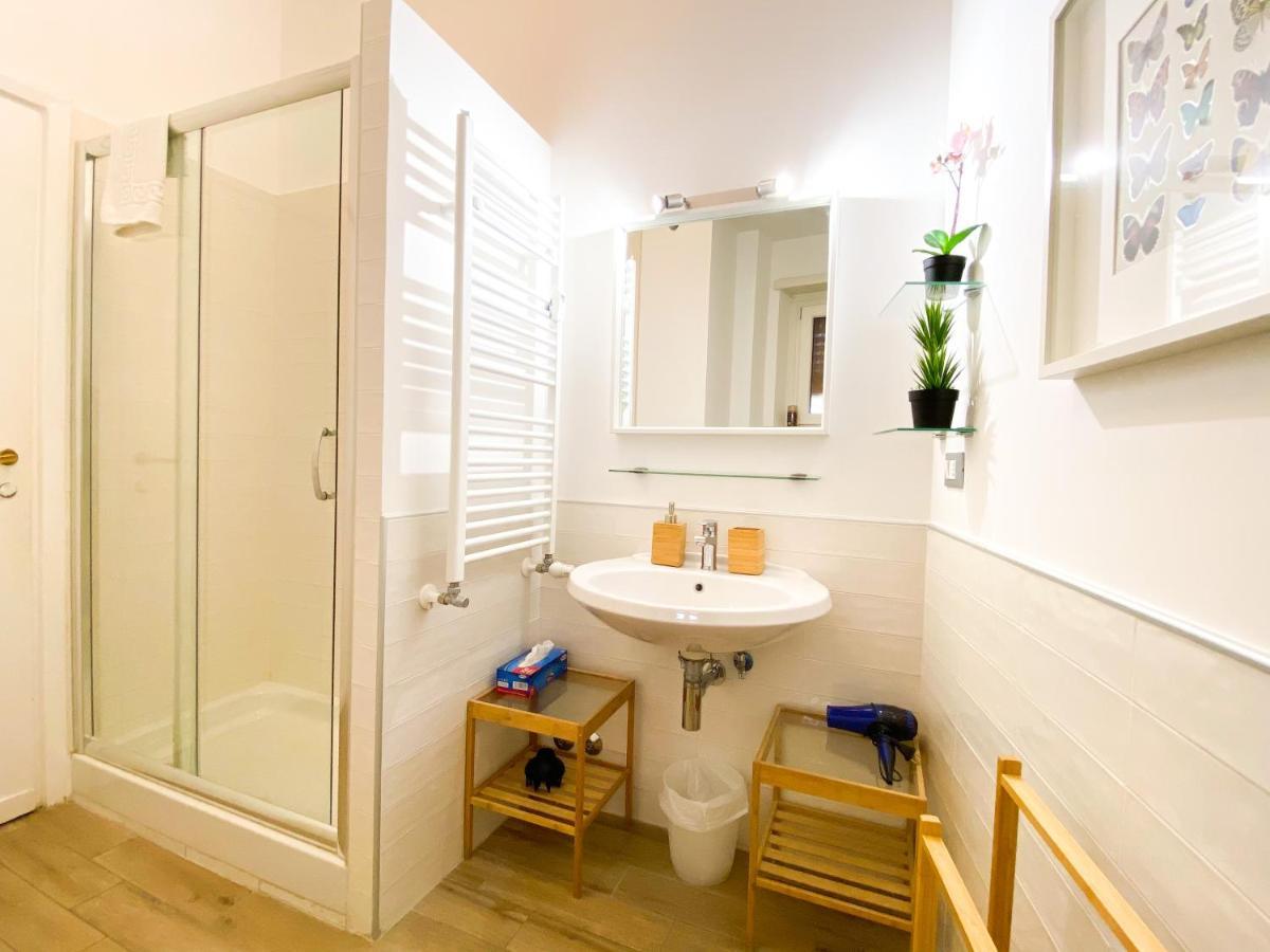 Butterfly Apartment Rom