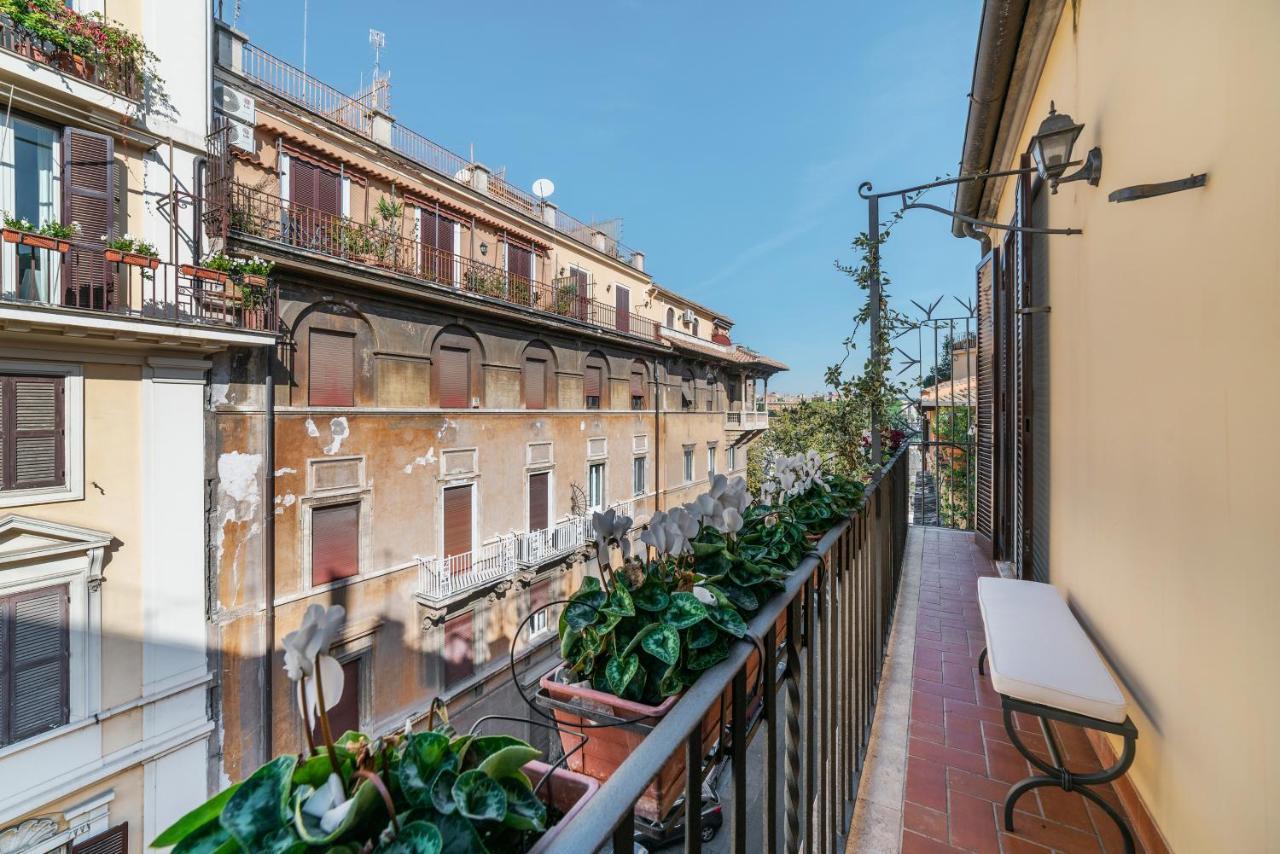 Bmga L Viapaola43 Palace Luxury Penthouse 2bdr Roma