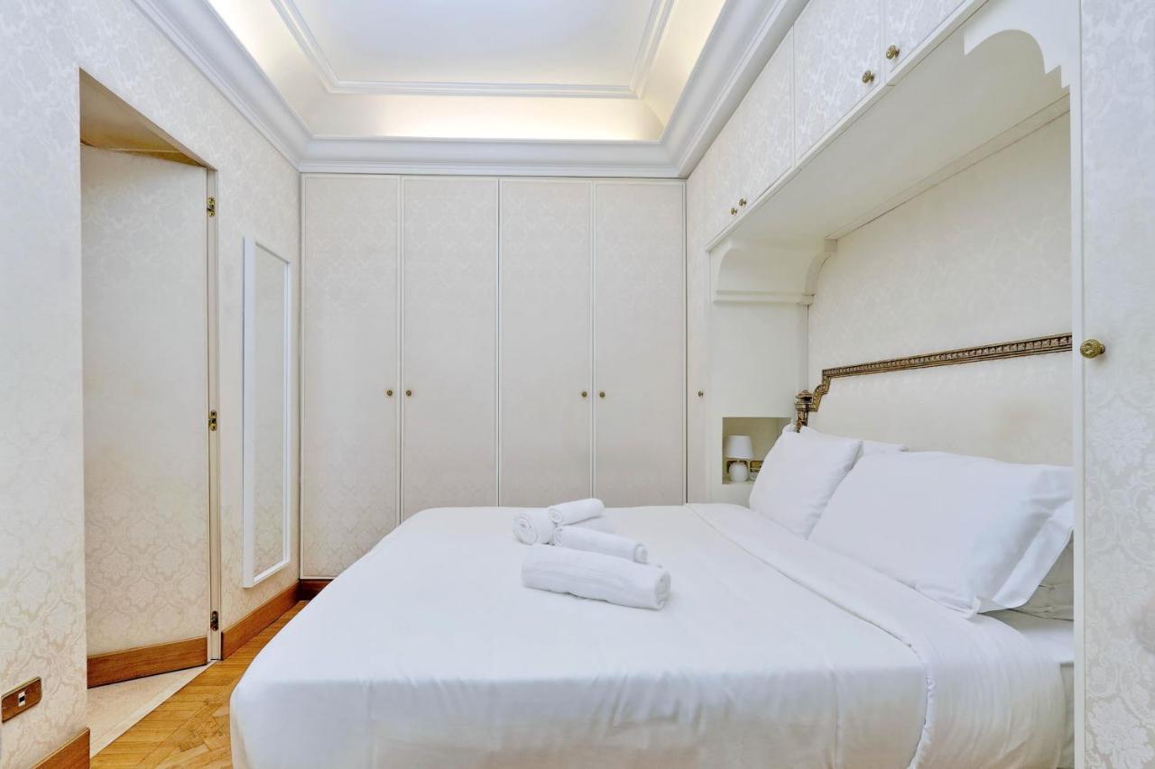 Elegant Nearby Trevi Fountain Apartamento