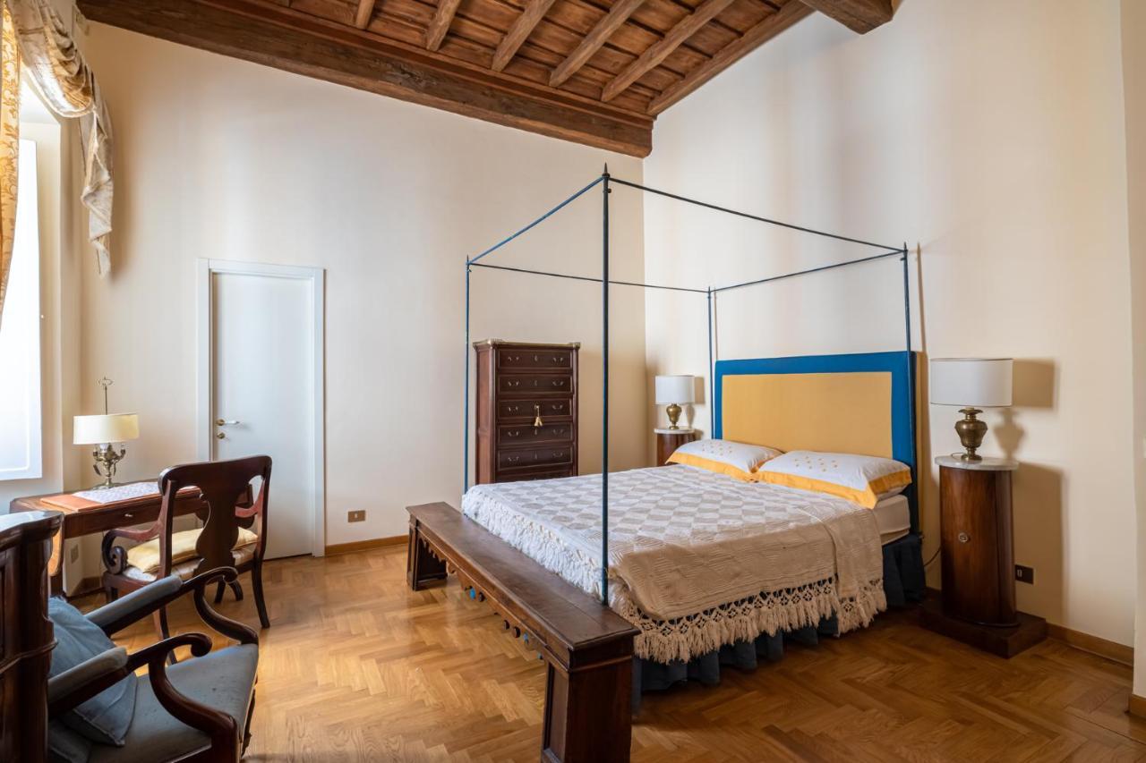 Apartment Roman Holiday For 6 By Piazza Navona