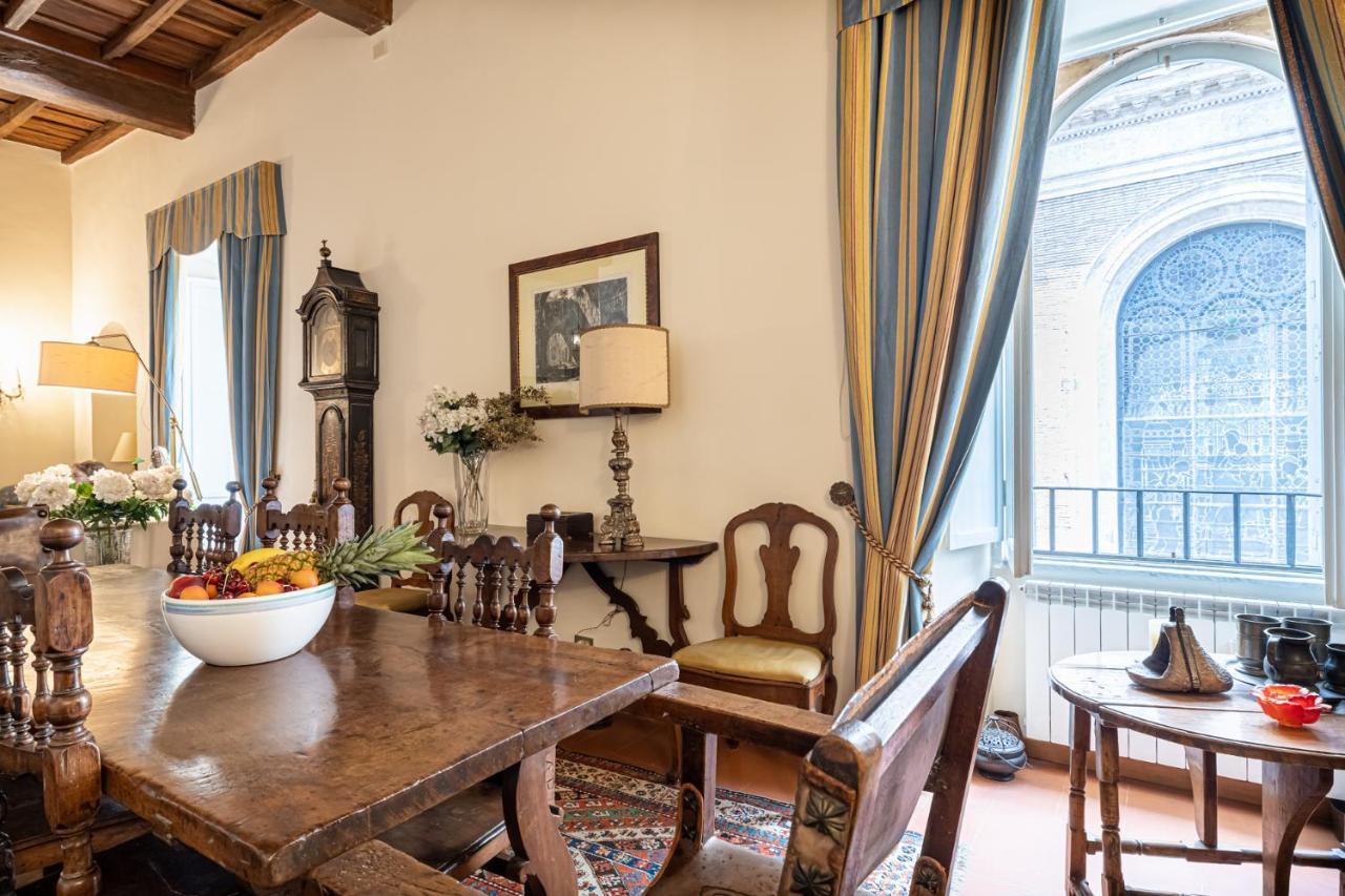 Roman Holiday For 6 By Piazza Navona Apartment Rome