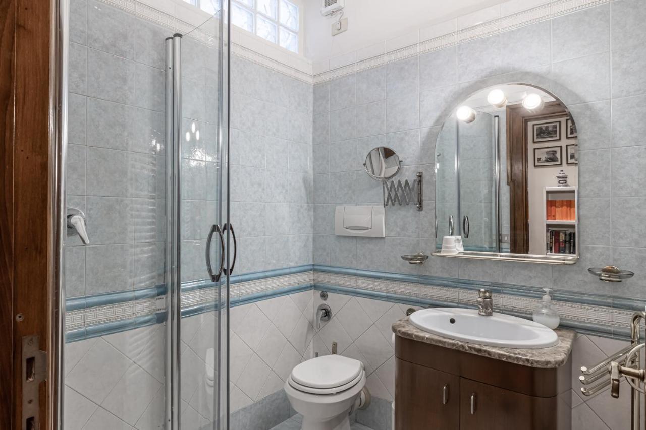 Roman Holiday For 6 By Piazza Navona Apartment