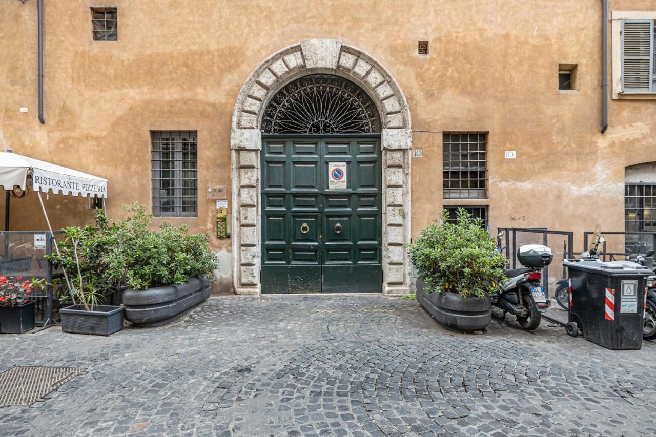 Roman Holiday For 6 By Piazza Navona
