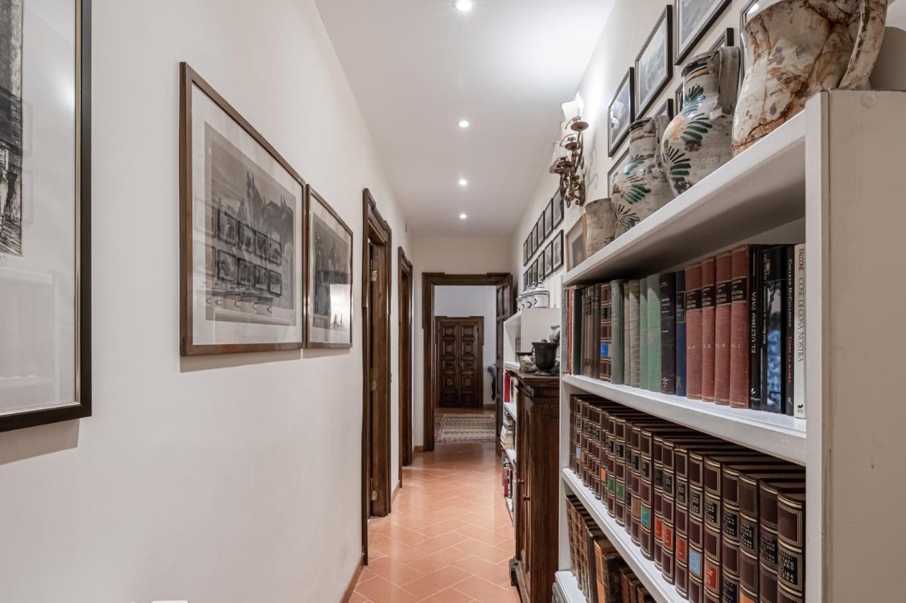 Roman Holiday For 6 By Piazza Navona Apartment