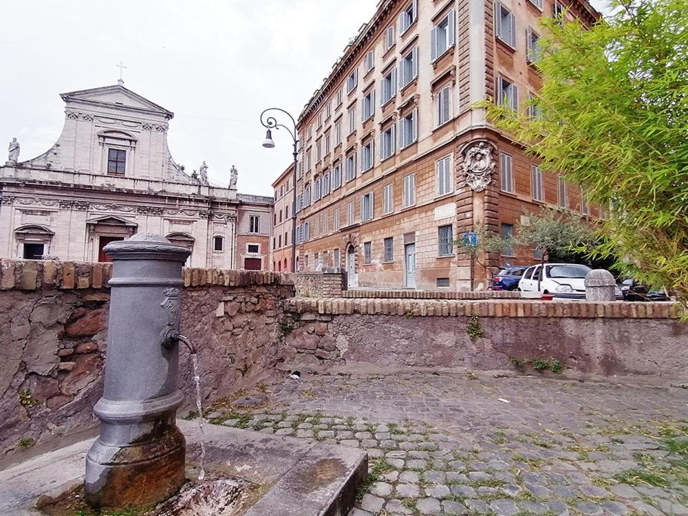 Domus Almapetra Ai Fori Imperiali