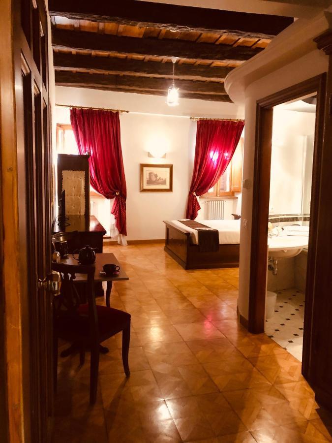 Castle Of Glamour Xvi Century Luxury Aparthotel