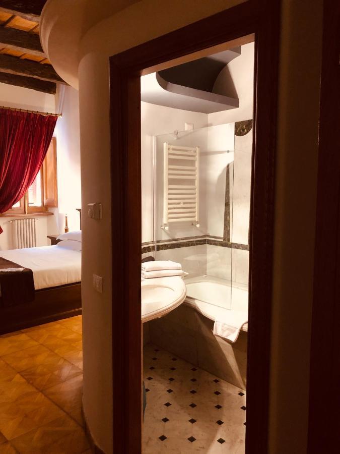 Castle Of Glamour Xvi Century Luxury Aparthotel