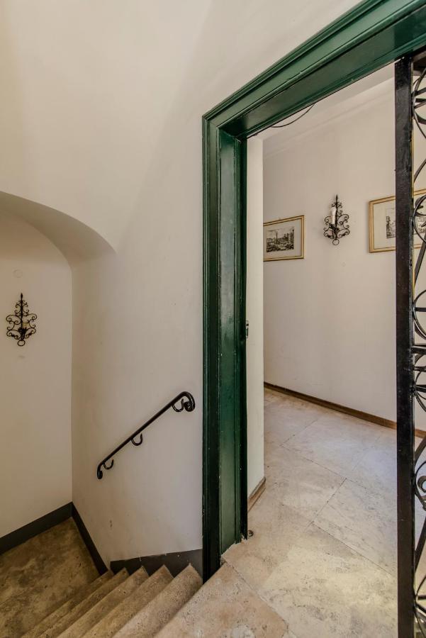 My Flat In Fontana Di Trevi Rom