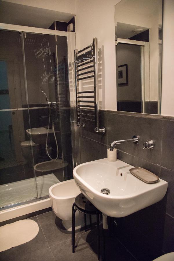 Beautiful And Spacious Next To Termini 10 Minutes From Coliseum Roma