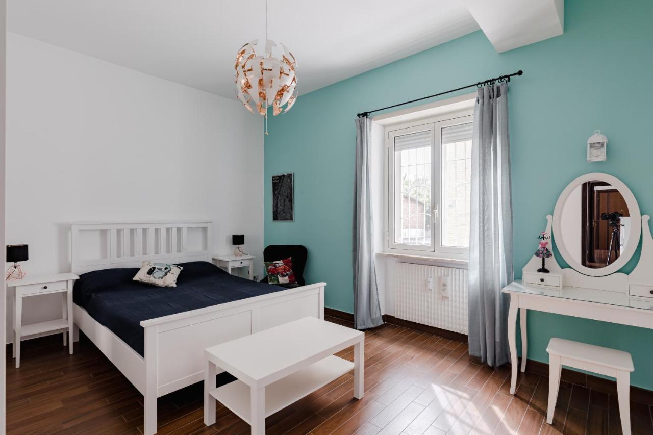 Scarfoglio Apartment, 4 Persone, 2 Camere, Balcone, Wi-fi, Stazione Tiburtina Apartamento *