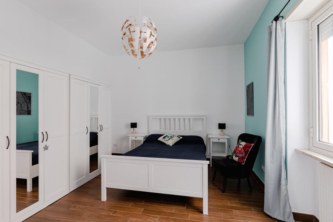 Scarfoglio Apartment, 4 Persone, 2 Camere, Balcone, Wi-fi, Stazione Tiburtina Apartamento