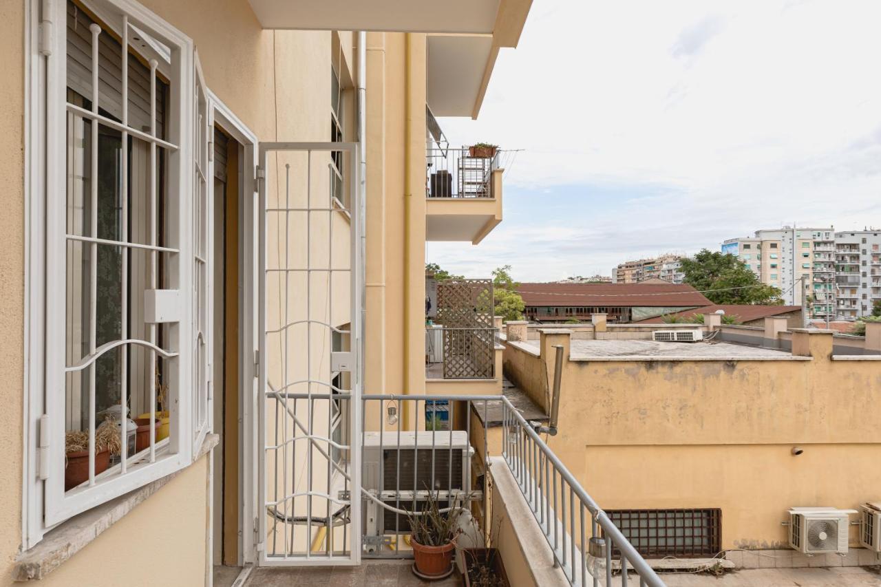Scarfoglio Apartment, 4 Persone, 2 Camere, Balcone, Wi-fi, Stazione Tiburtina Apartamento