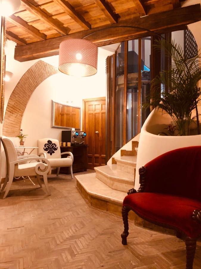 Castle Of Glamour Xvi Century Luxury 4* Roma