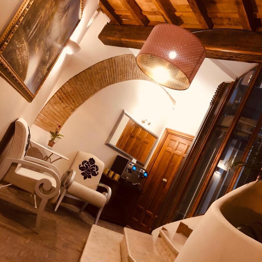 Aparthotel Castle Of Glamour Xvi Century Luxury Roma