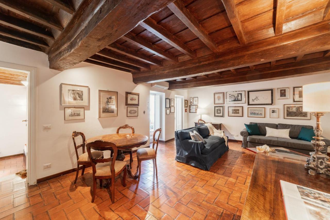 Domus Quiritum Charming, D'epoca A Campo De' Fiori Apartment