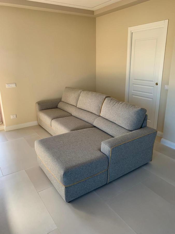 Penthouse Aureliana Attico Con Piscina A Apartamento *