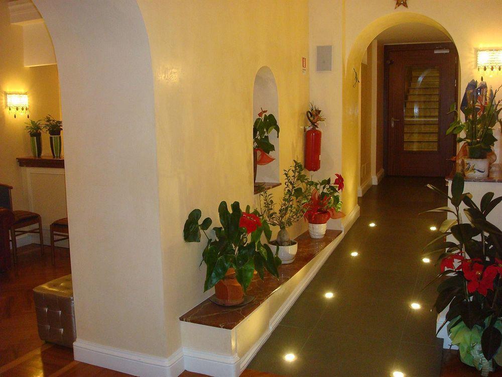 Demetra Capitolina Hotel 2*