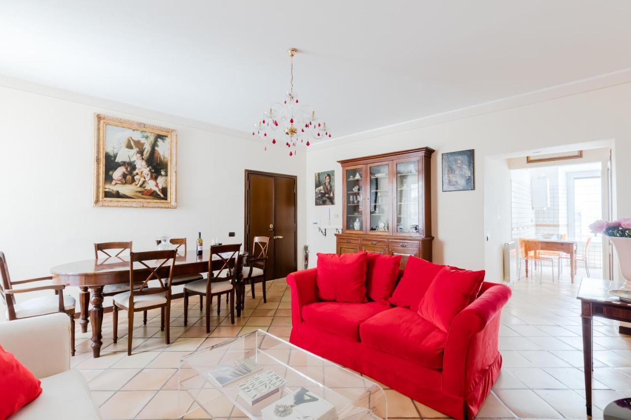 Apartment Classic Near The Colosseum Rom
