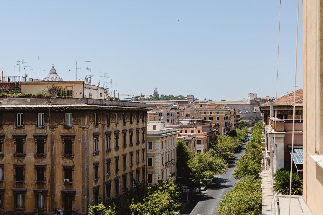 Elegante E Classico Attico Con Terrazzo Privato Vicino Al Vaticano * Roma