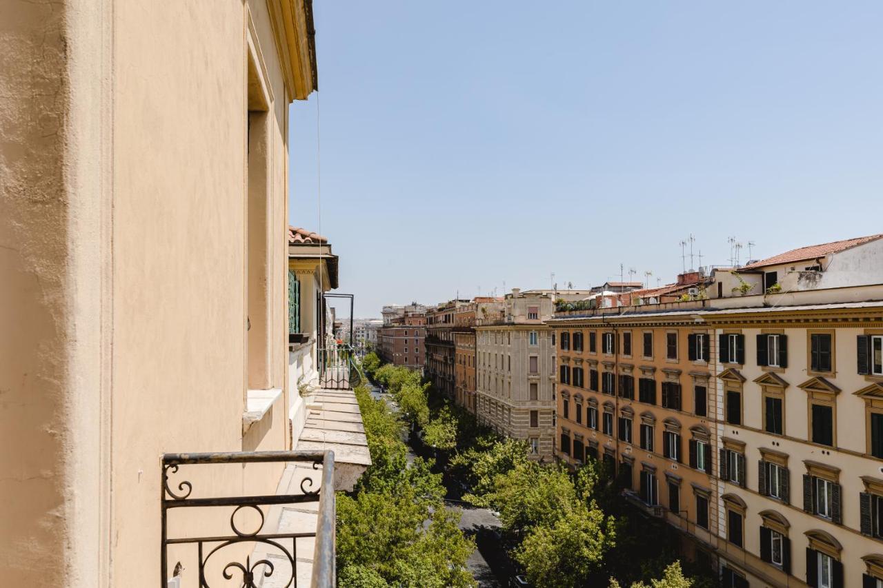 Elegante E Classico Attico Con Terrazzo Privato Vicino Al Vaticano Appartamento