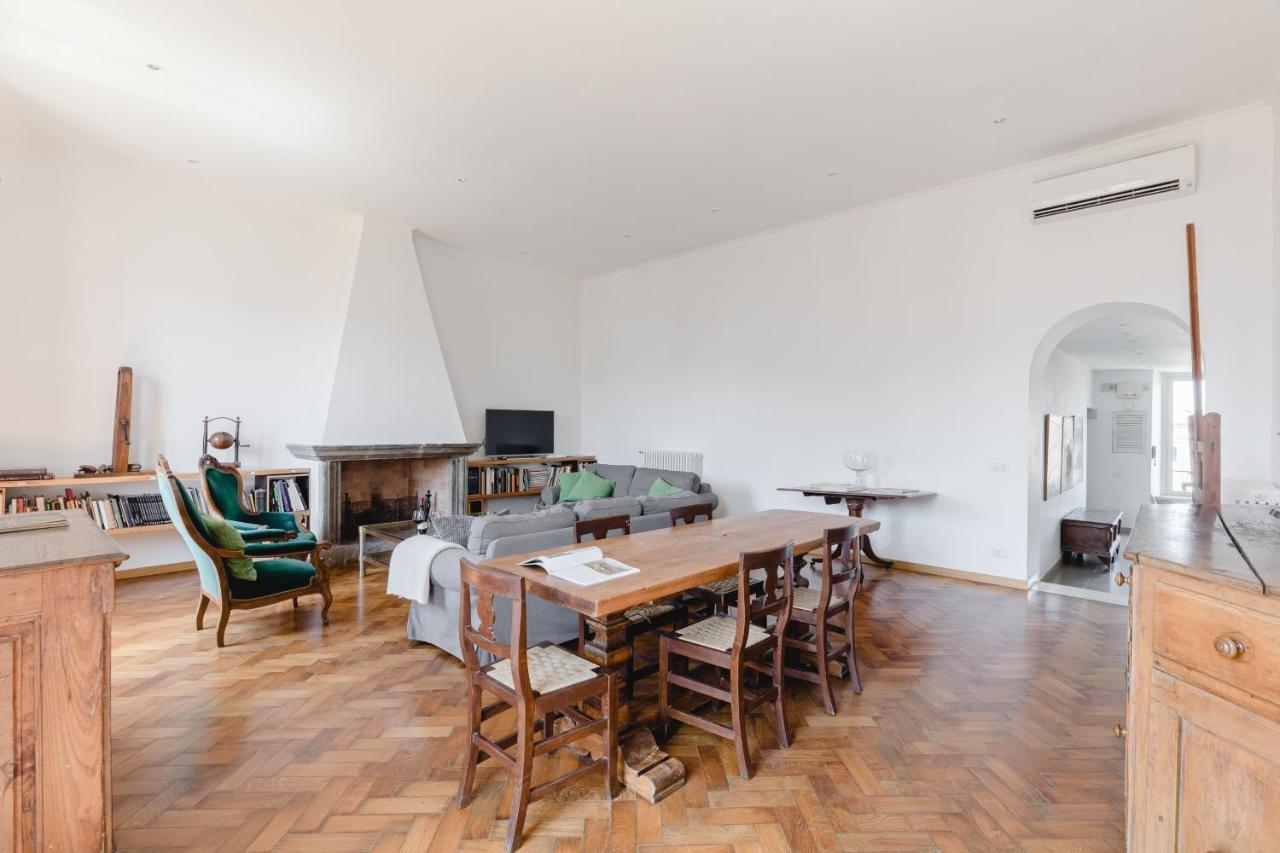 Appartamento Elegante E Classico Attico Con Terrazzo Privato Vicino Al Vaticano Roma