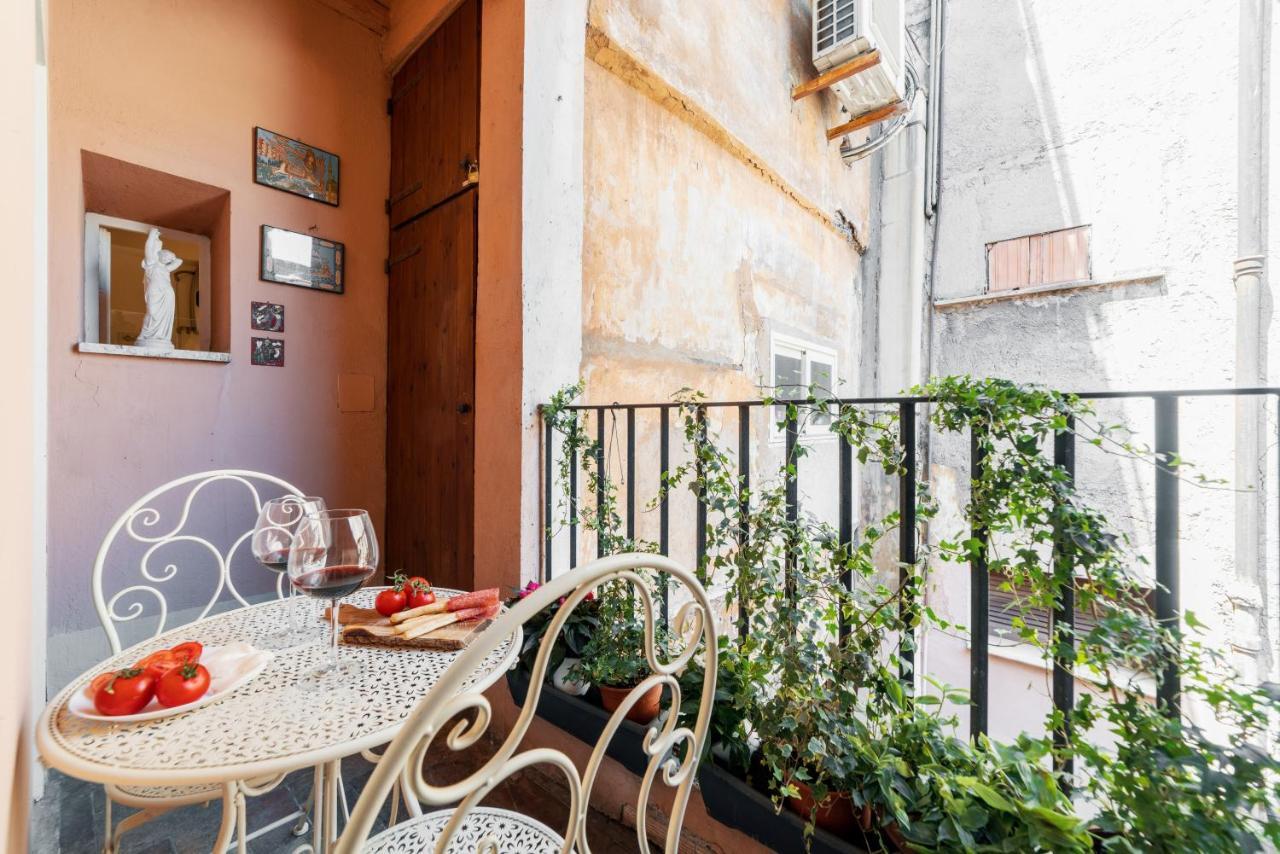 Domus Quiritum Charming, D'epoca A Campo De' Fiori