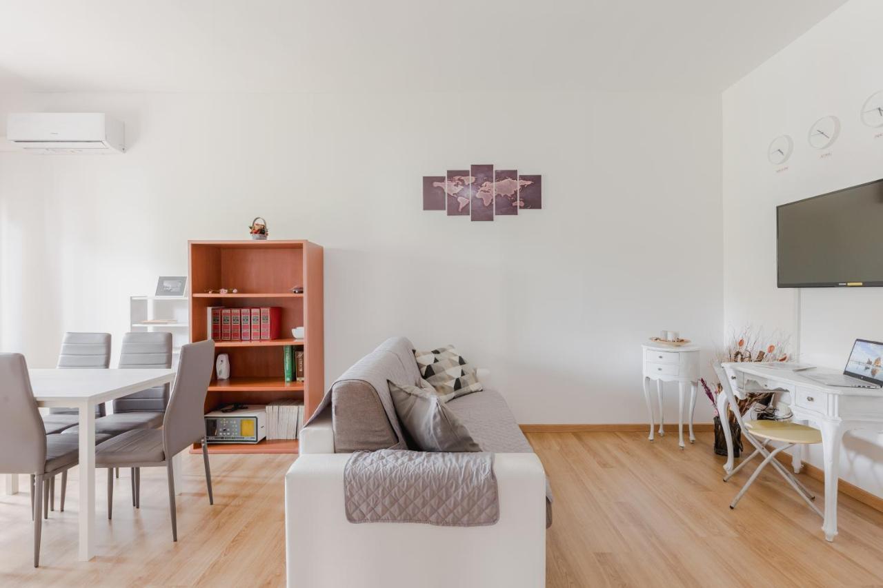 Apartment Pelizzi Apartment, 5 Persone, 2 Camere, Balcone, Cinecitta Rome