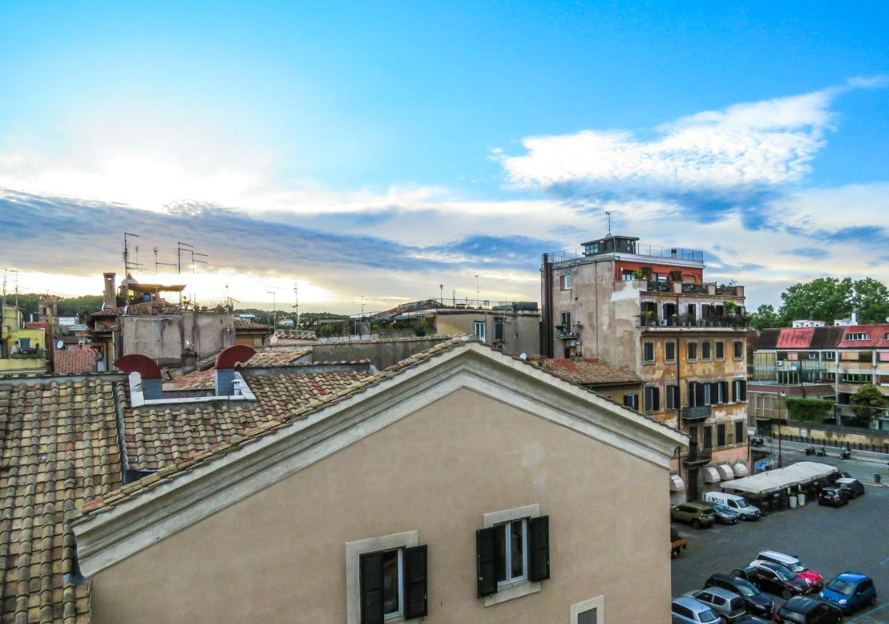 Apartment Mattia's Penthouse - View Over Trastevere Roofs Rome