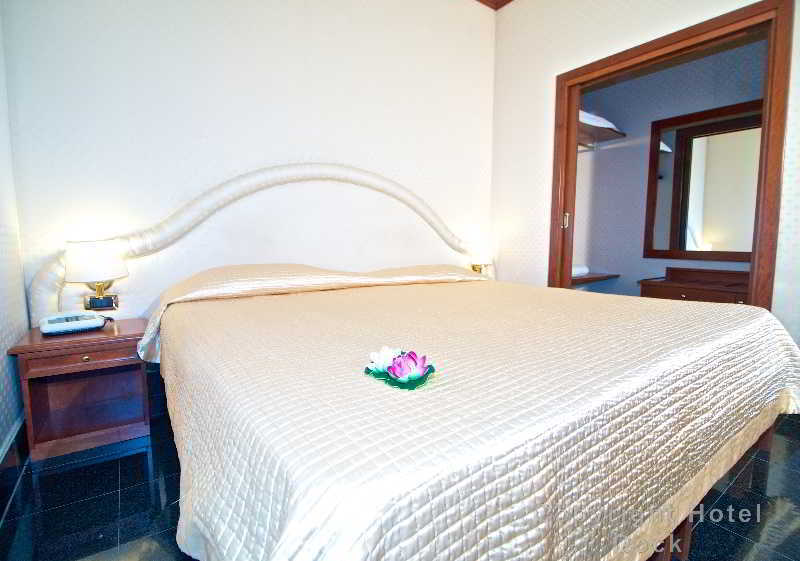 Dock Hotell 3*