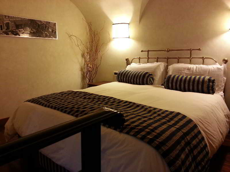 Residenza Lucina Hotell