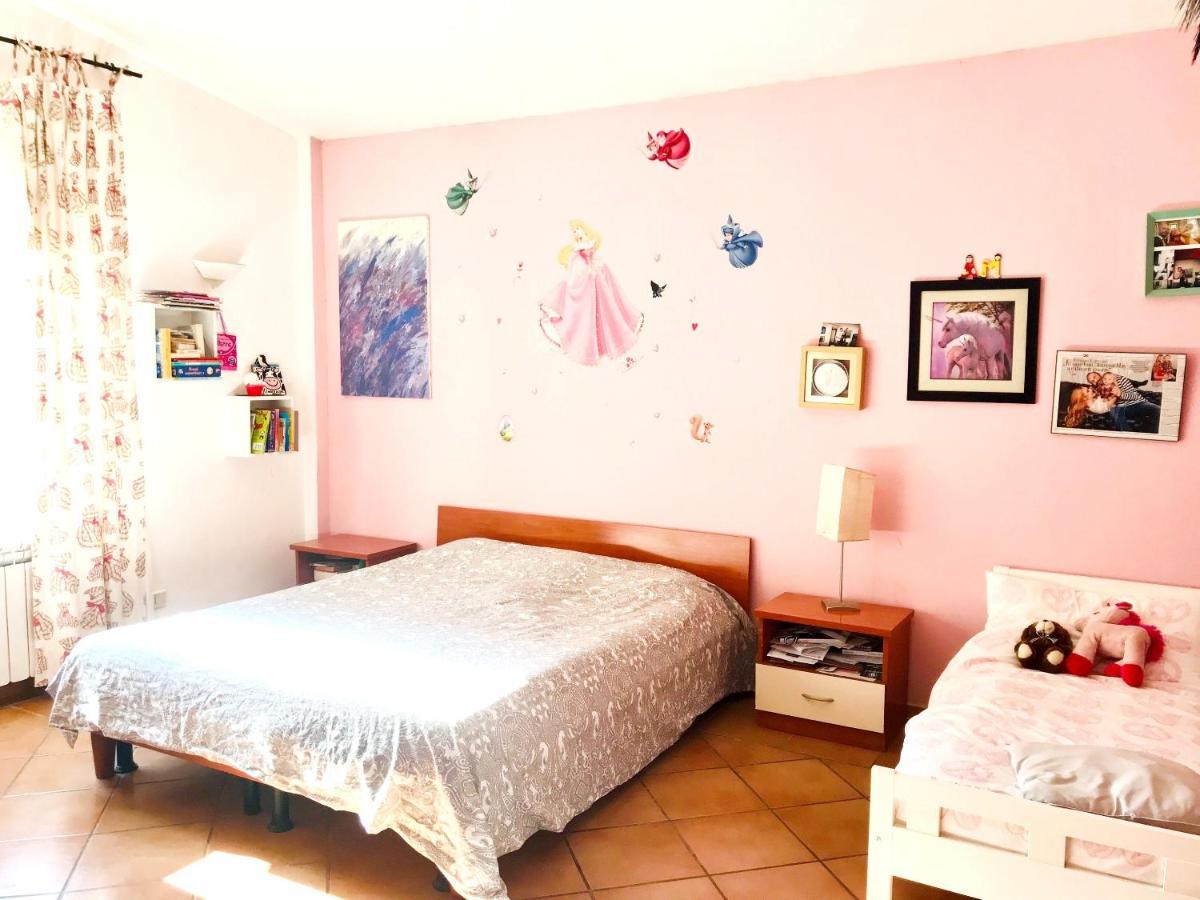 Casa vacanze 3 Bedrooms House With Jacuzzi Enclosed Garden And Wifi At Castel Di Decima Roma