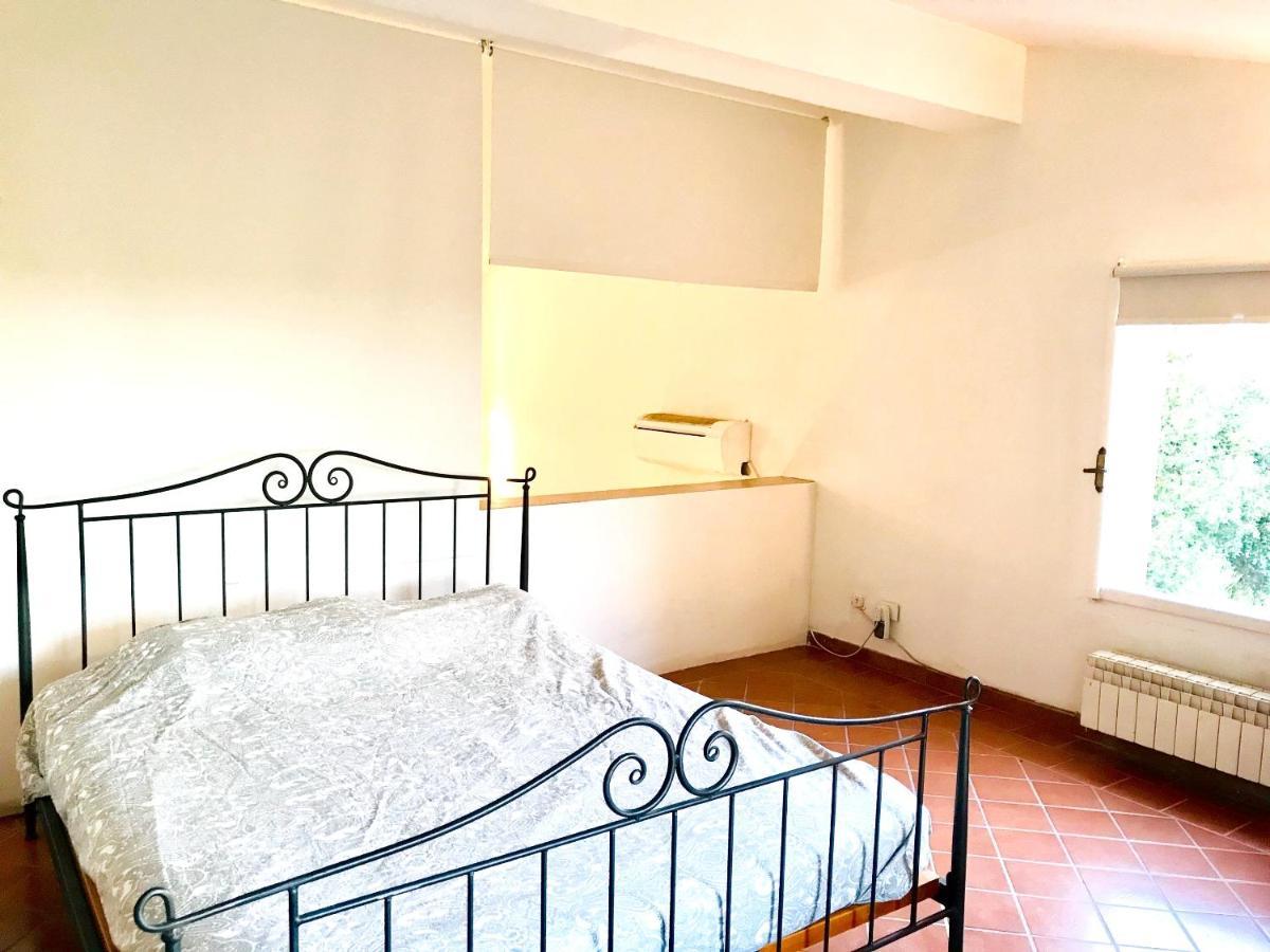 3 Bedrooms House With Jacuzzi Enclosed Garden And Wifi At Castel Di Decima Casa de férias *