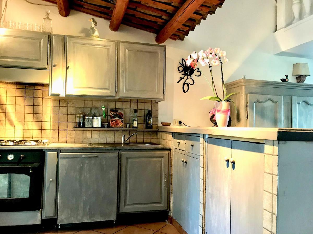 3 Bedrooms House With Jacuzzi Enclosed Garden And Wifi At Castel Di Decima * Roma