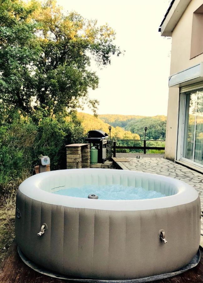 3 Bedrooms House With Jacuzzi Enclosed Garden And Wifi At Castel Di Decima Roma