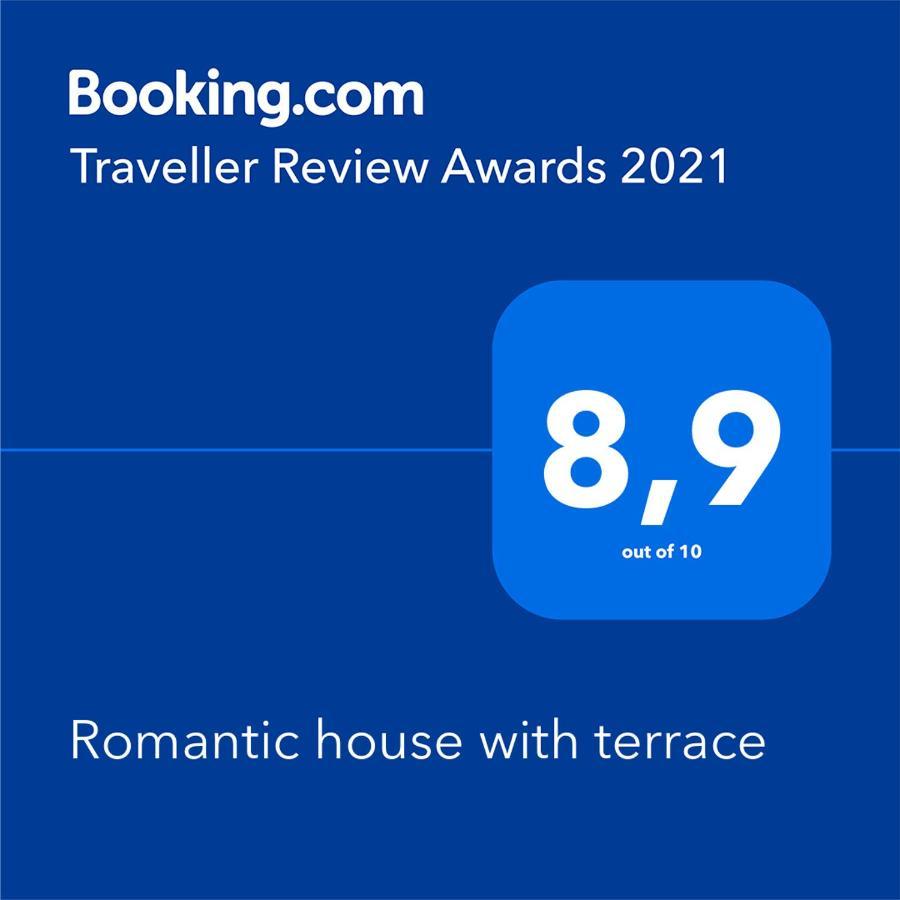 Romantic House With Terrace Roma