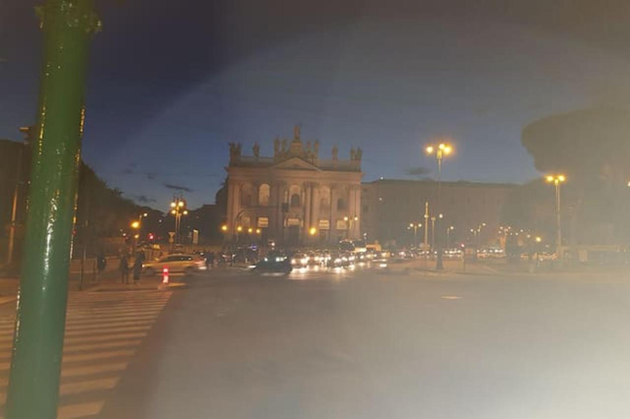 Elegant In Near Historic Centre 402 M² Parking Included Rome