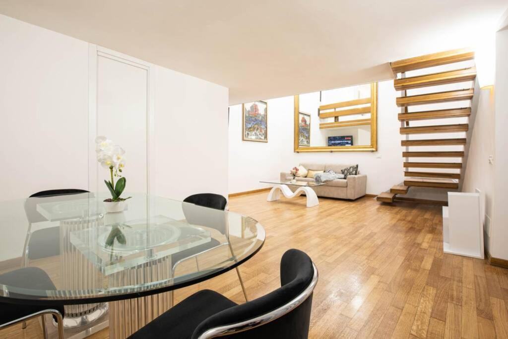 Unforgettable Split Level Jacuzzi Navona
