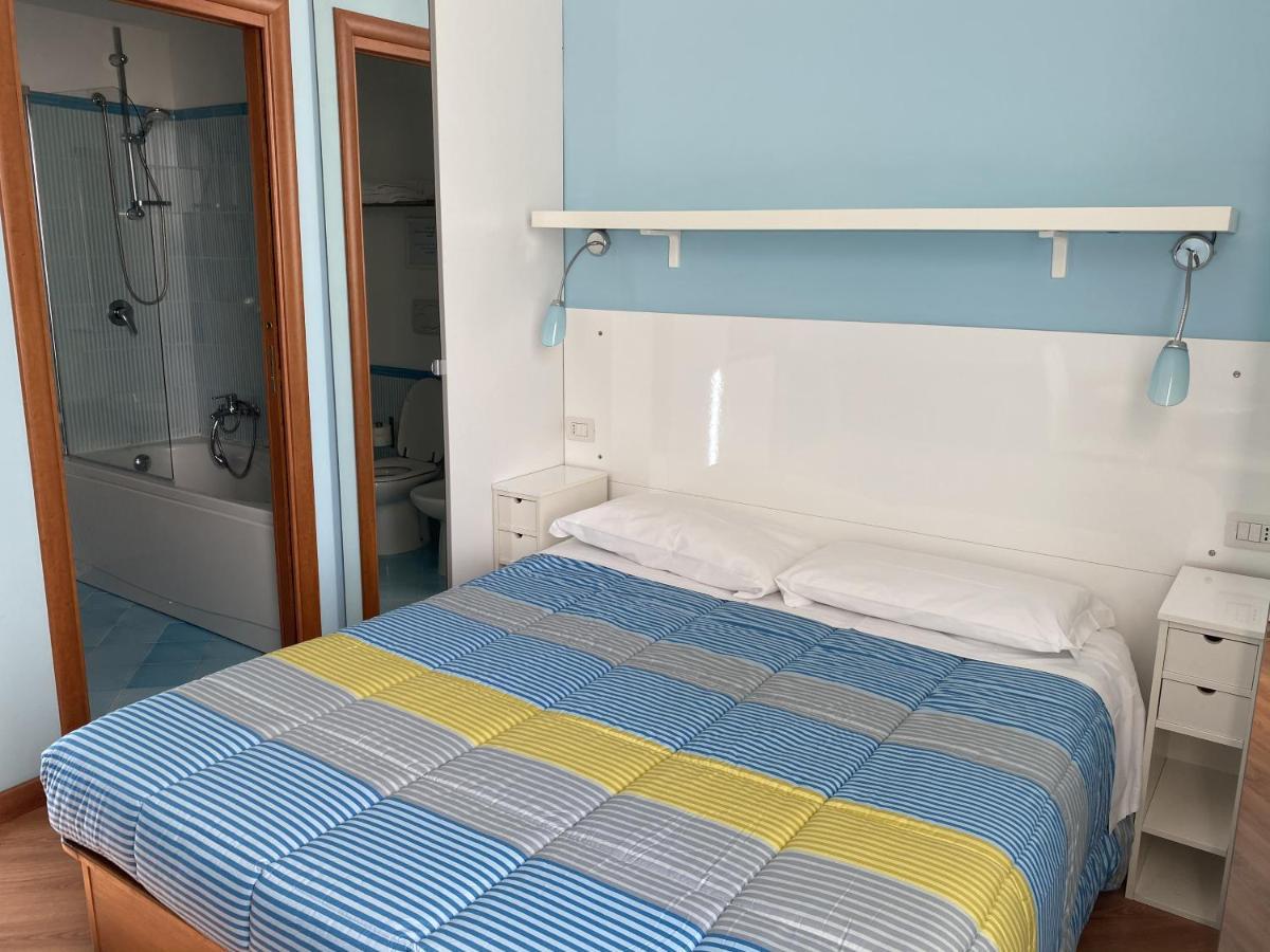 Bed & Breakfast Luna Rossa Rome