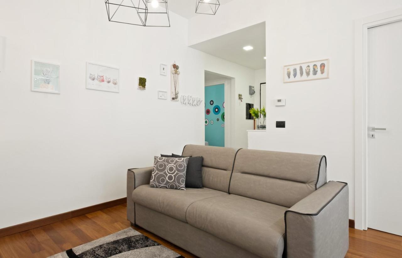 3 Bed Modern Flat - 15 Minutes Walk To Colosseum Apartment *