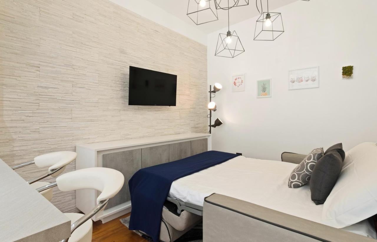 3 Bed Modern Flat - 15 Minutes Walk To Colosseum *