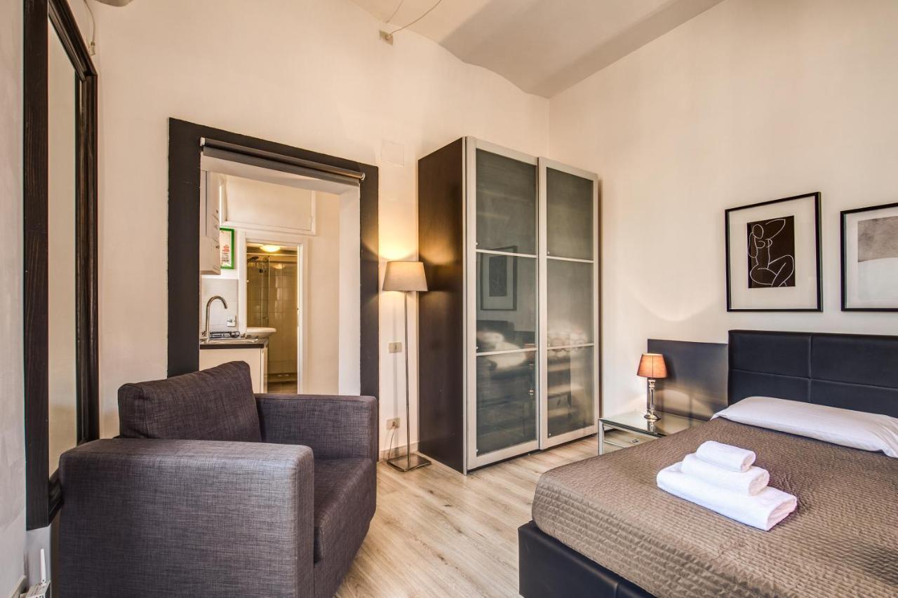 Lovely With Balcony In Campo De' Fiori Roma