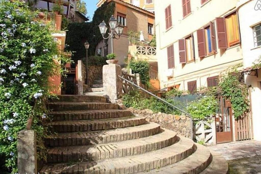 Appartamento Elegante Open Space Con Vasca Idromassaggio A Trastevere Roma