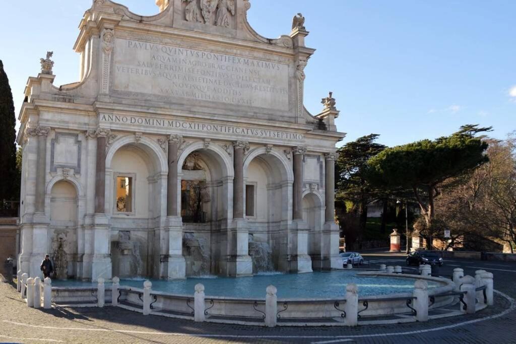 Elegante Open Space Con Vasca Idromassaggio A Trastevere Appartamento Roma