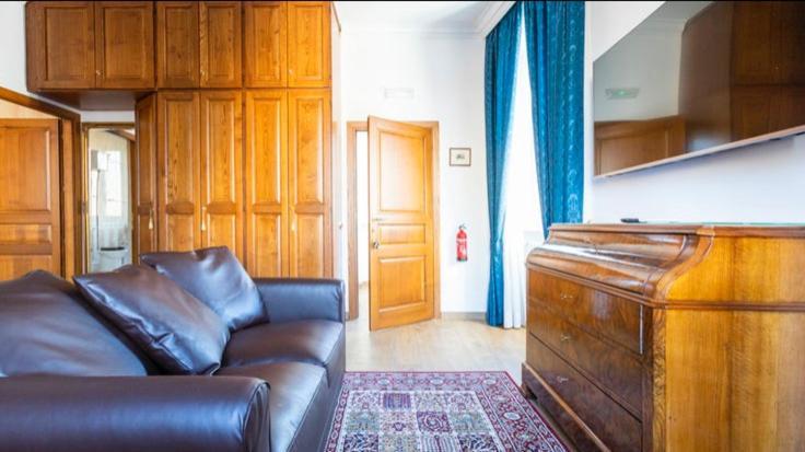 Casa Sangalletti * Roma