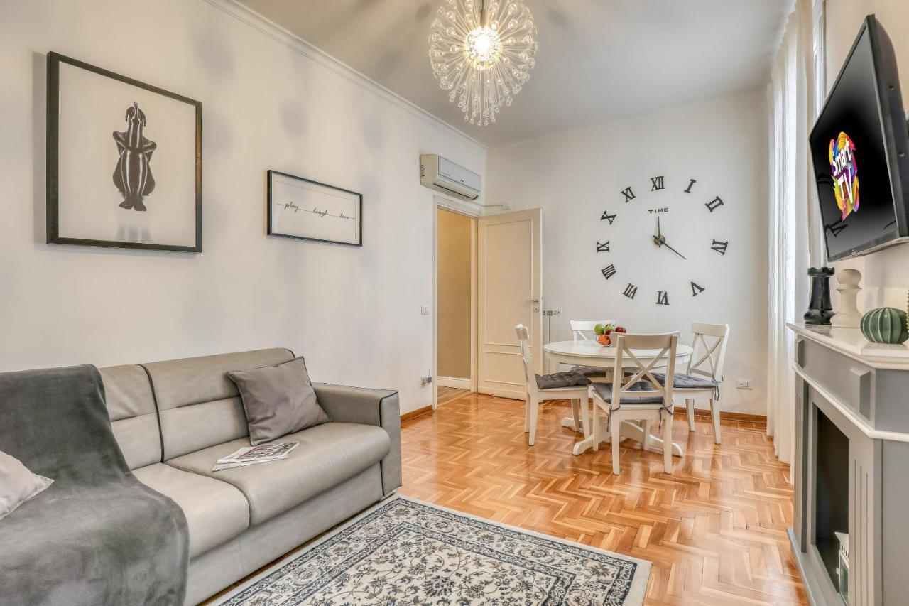 Atrhome Penthouse Frattina Appartamento *