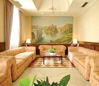Hotell Traiano 4*