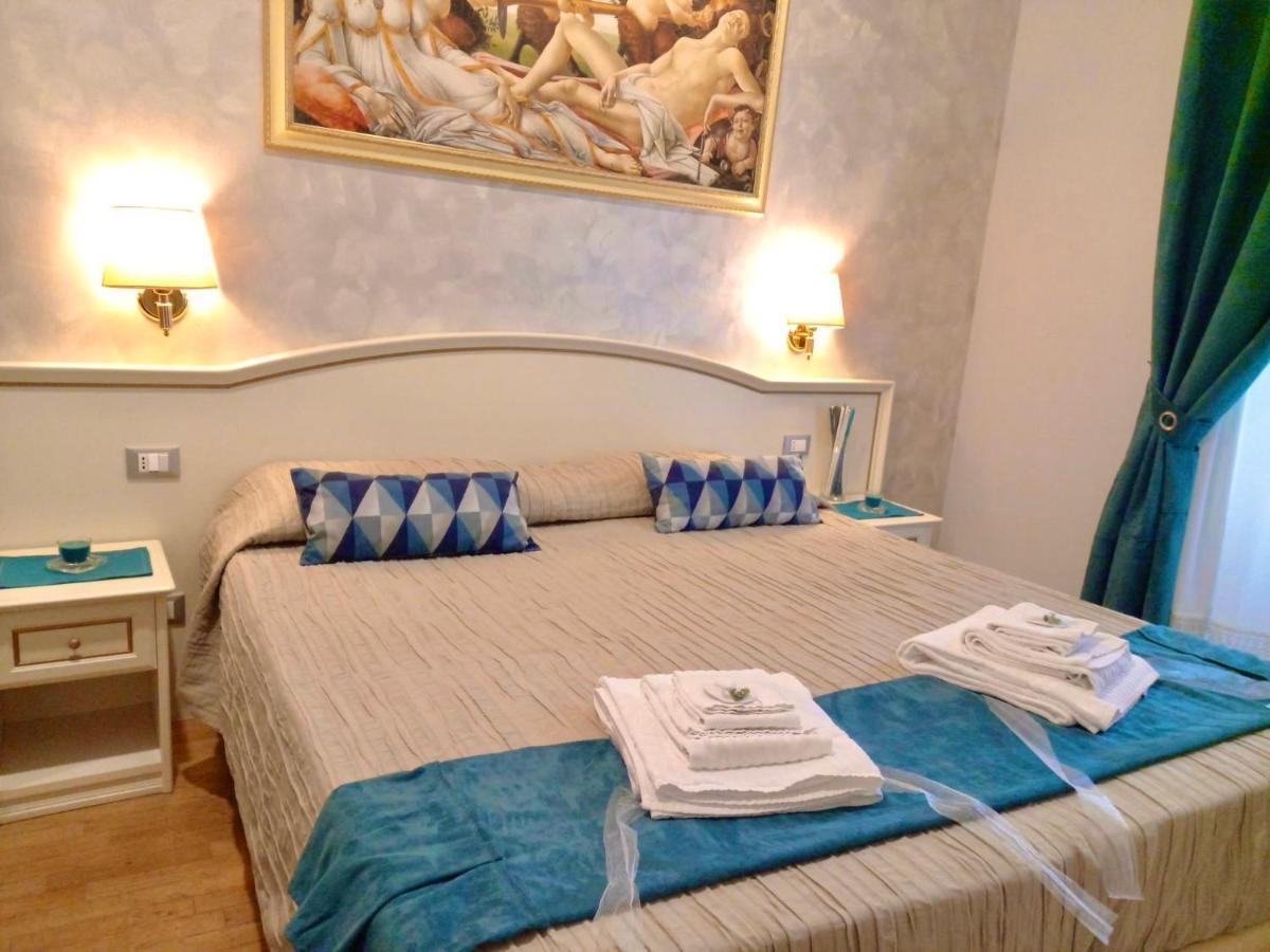 Domus Via Veneto Bed & Breakfast 2*