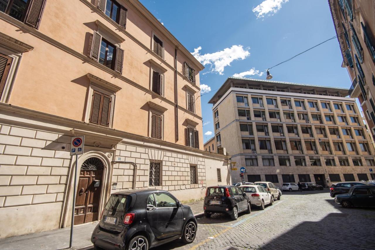 Colonna - Trastevere Roma