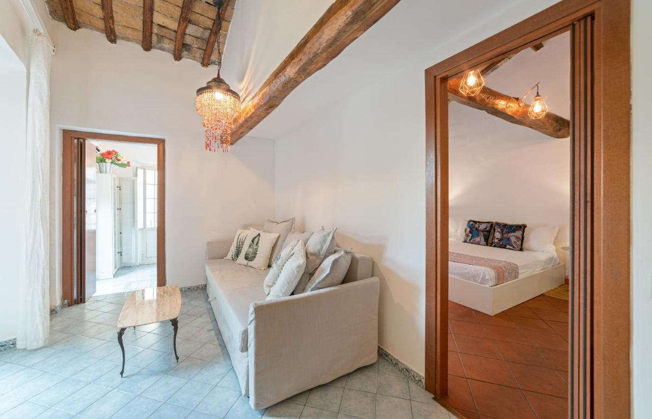 Stunning Flat With Terrace In Trastevere * Rom